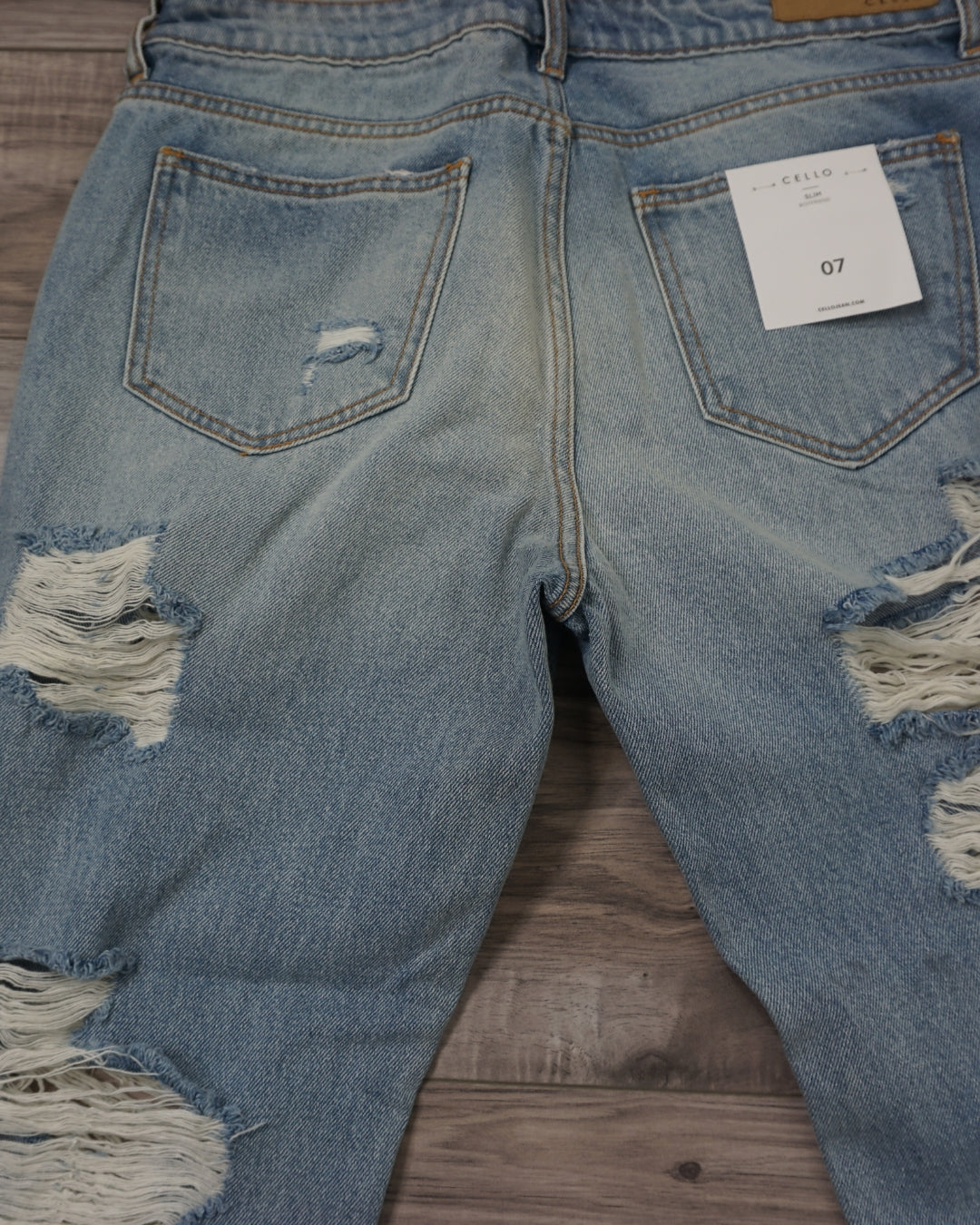 Maino Distressed Jeans